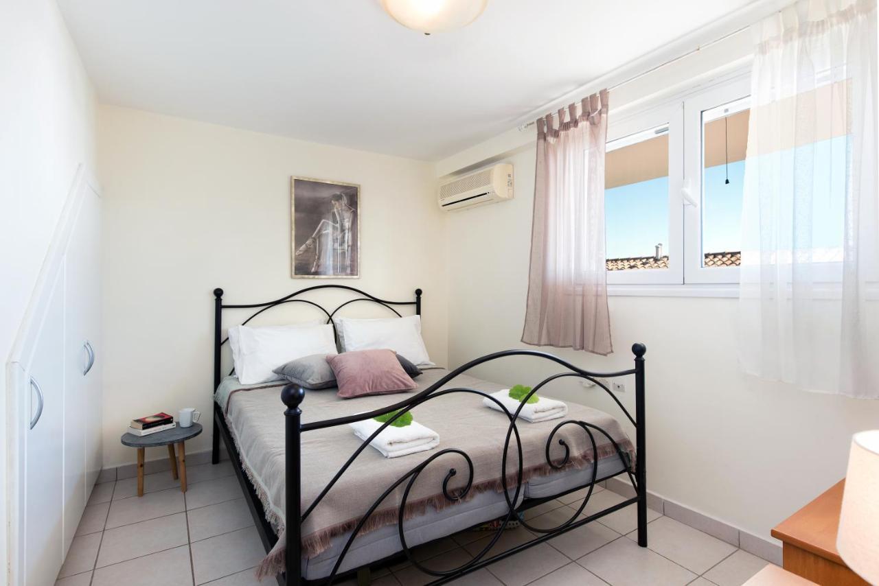 Glyfada Villa View กลีฟาดา ภายนอก รูปภาพ