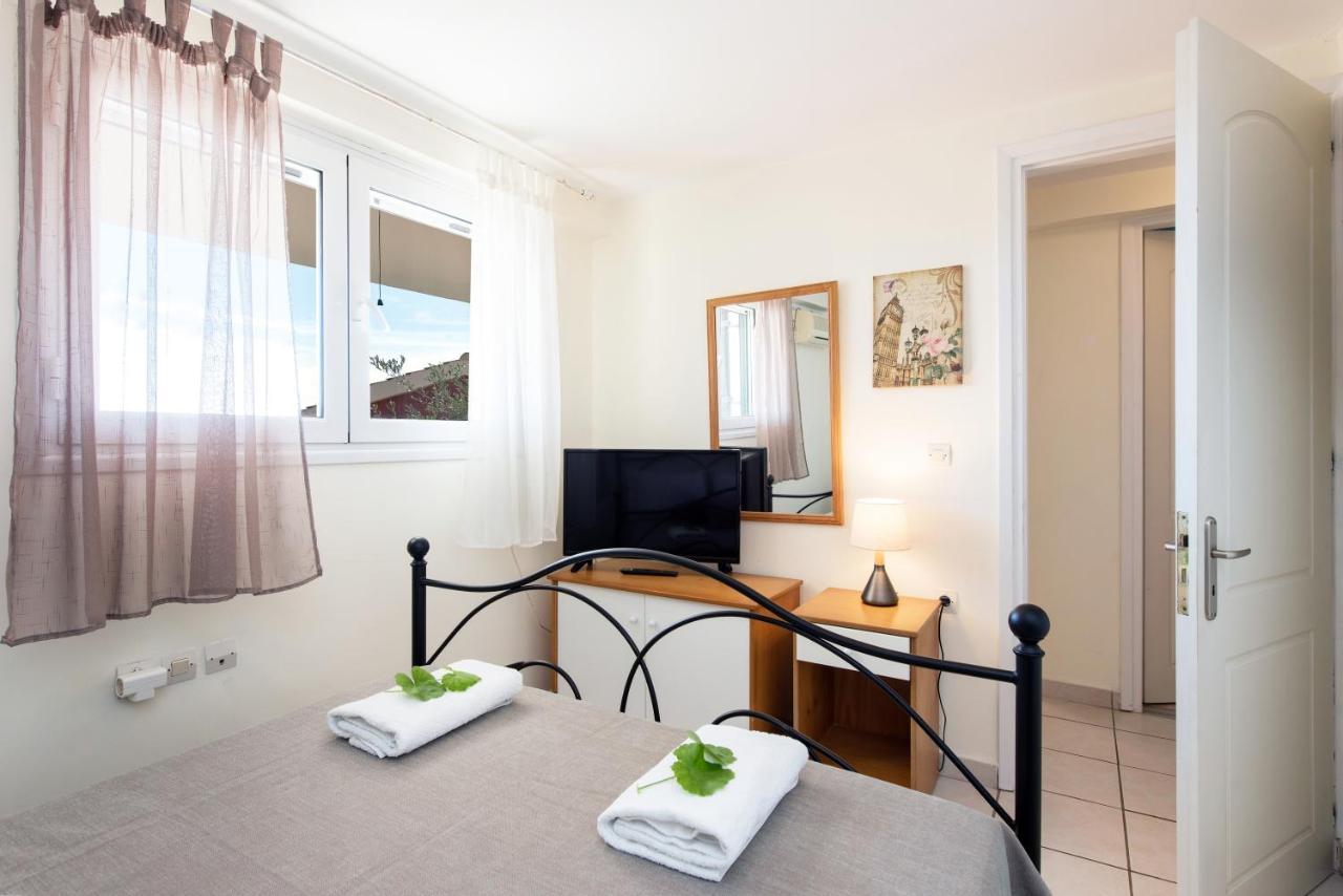 Glyfada Villa View กลีฟาดา ภายนอก รูปภาพ